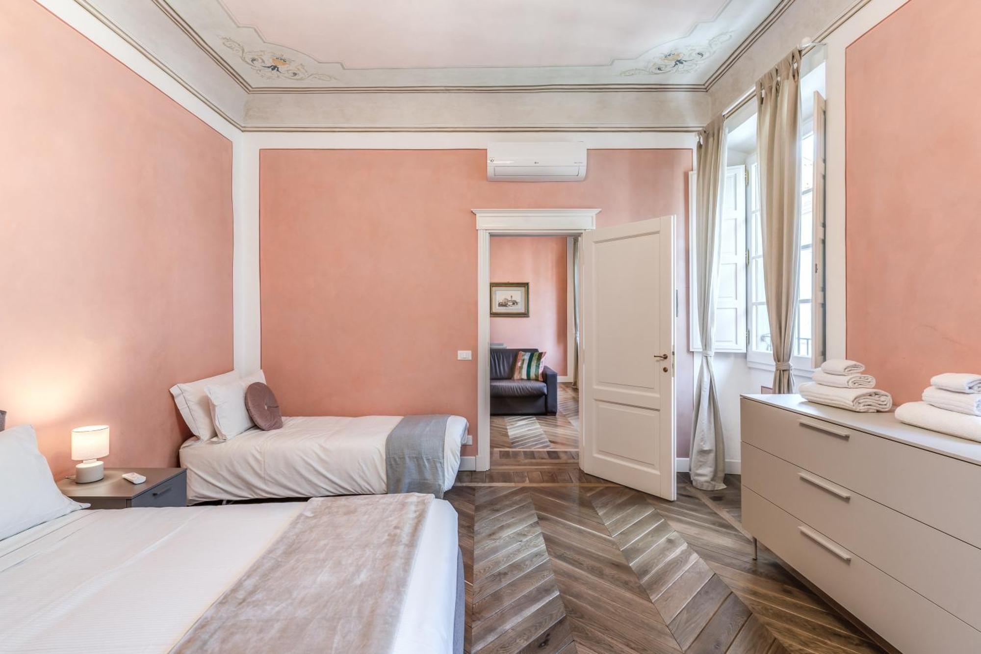 Futura Collection Center Apartment Florence